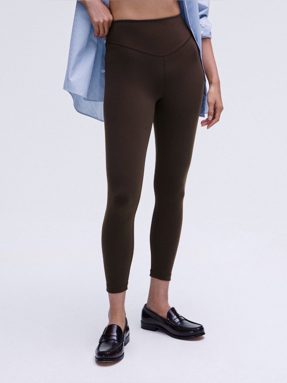 Lululemon Athletica - Wunder Under SmoothCover HR Tight 25” - Espresso, size 6 - Picture 2 of 10